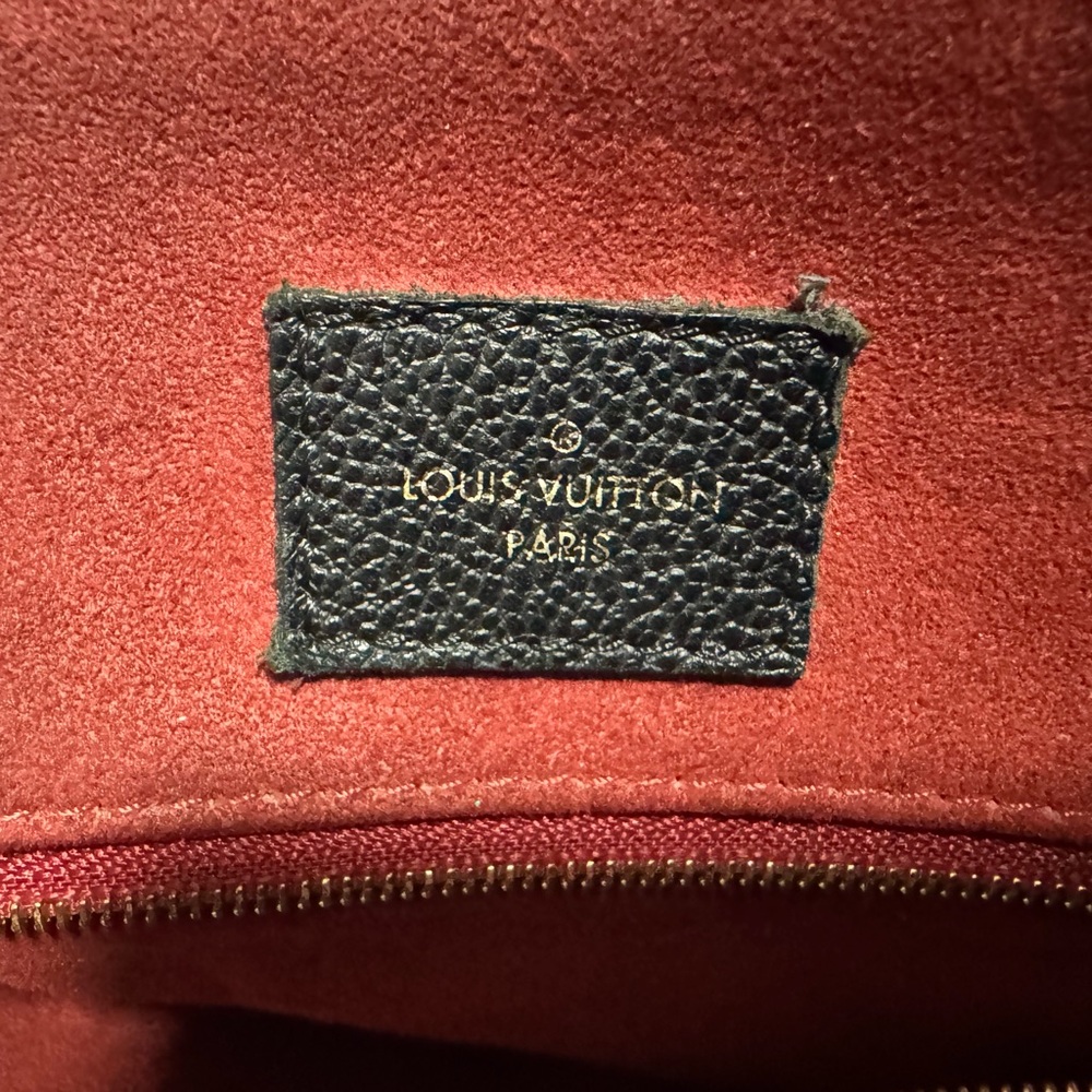 Louis Vuitton Grand Palais - Picture 3 of 11